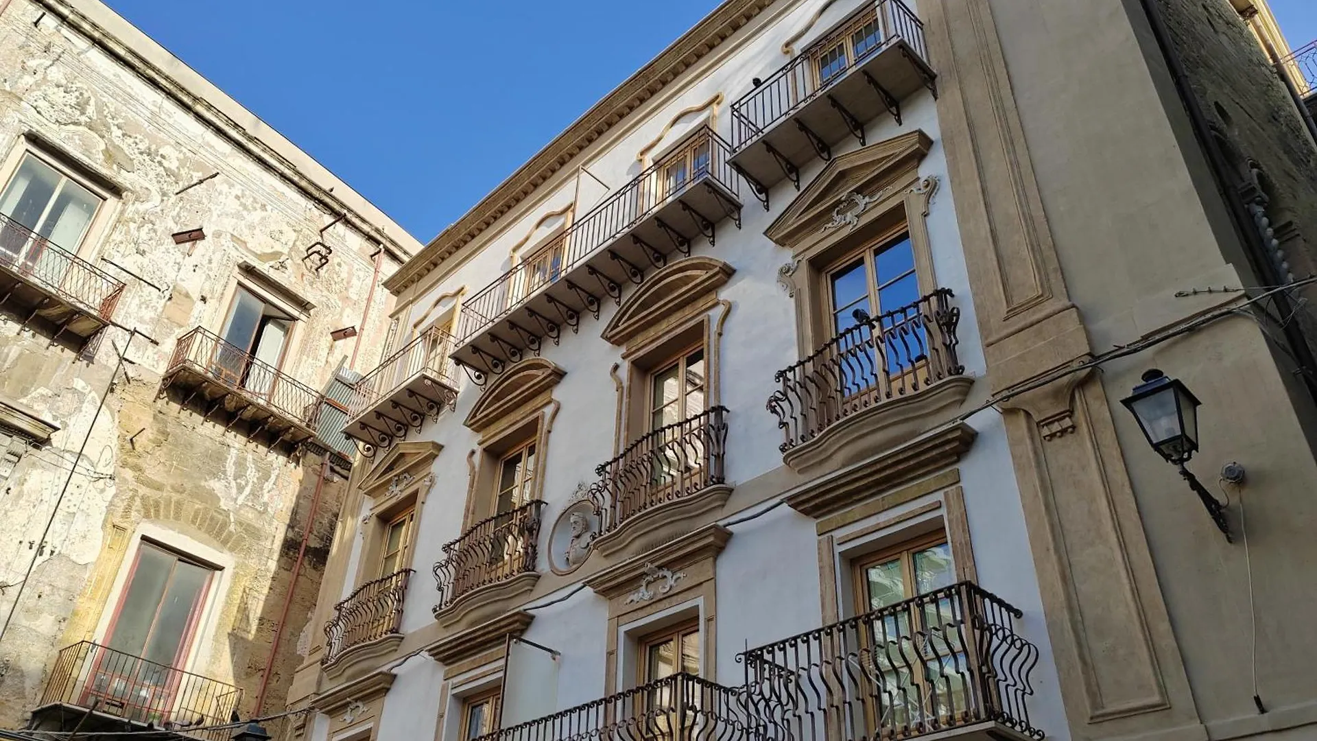 Ciuririvu Apartment Palermo 0*,